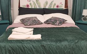 Fiera Di Roma B&B